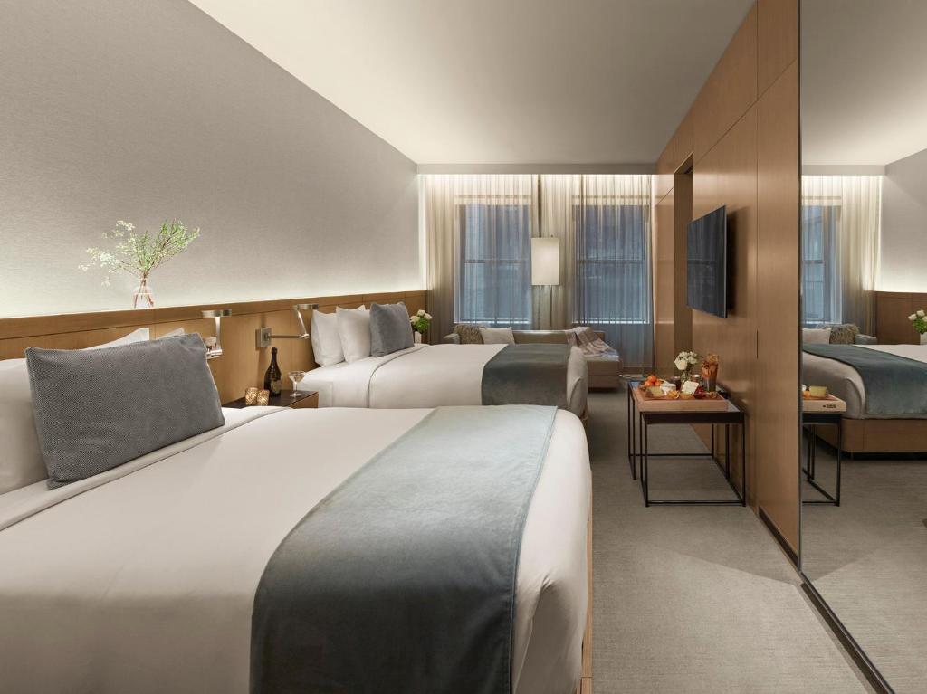 Premier City View Two Queen Beds - Image 2