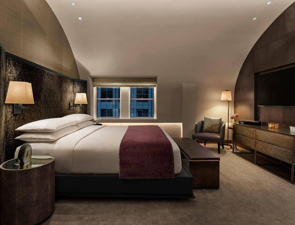 Presidential Suite - Image 2