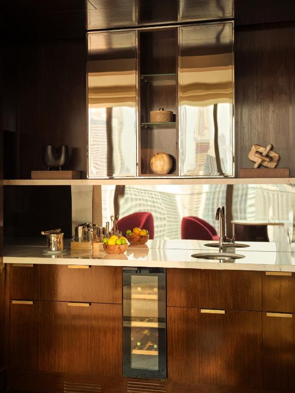 Lana Suite - Image 9