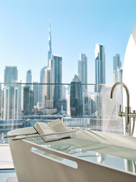 Marina Sky Junior Suite - Image 2