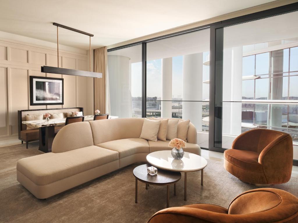 Marina Sky Suite - Image 1