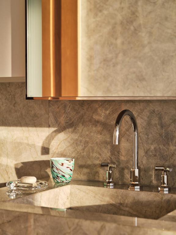 Marina Terrace Suite - Image 7