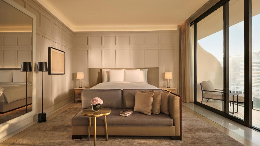 Sunrise Sky Room - Image 1