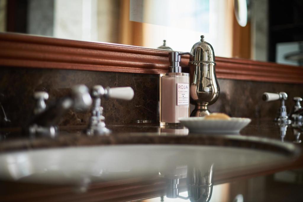 Belgravia Suite - Image 4