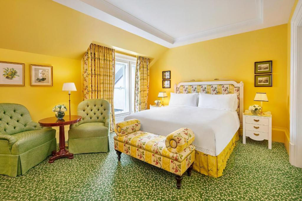 Deluxe Room - Image 3