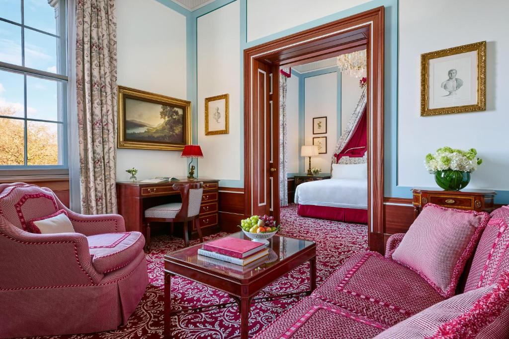 Park Suite - Image 1