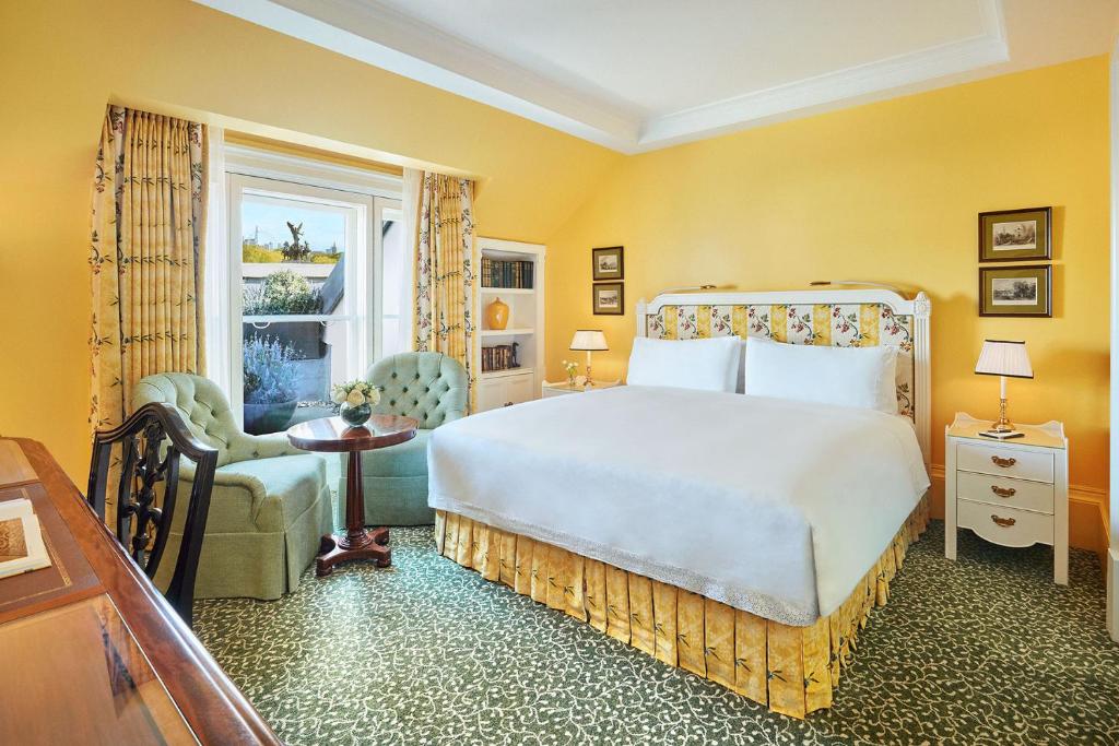 Park view Deluxe Room - Image 3