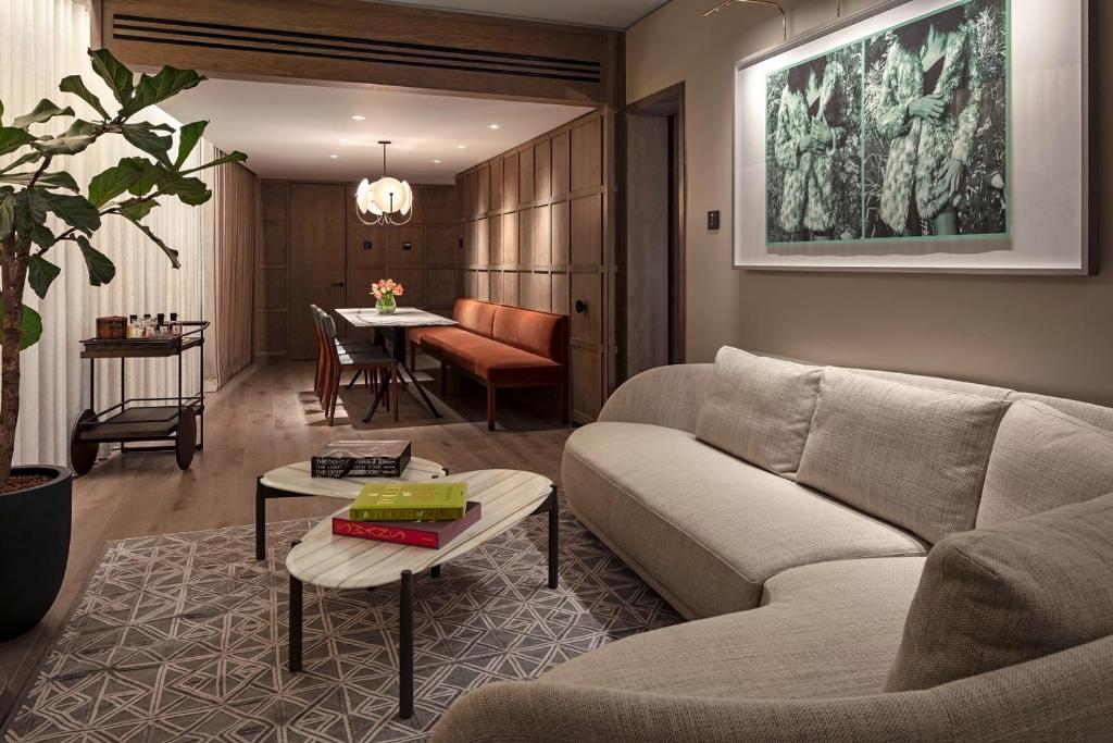 Capital Suite - Image 4