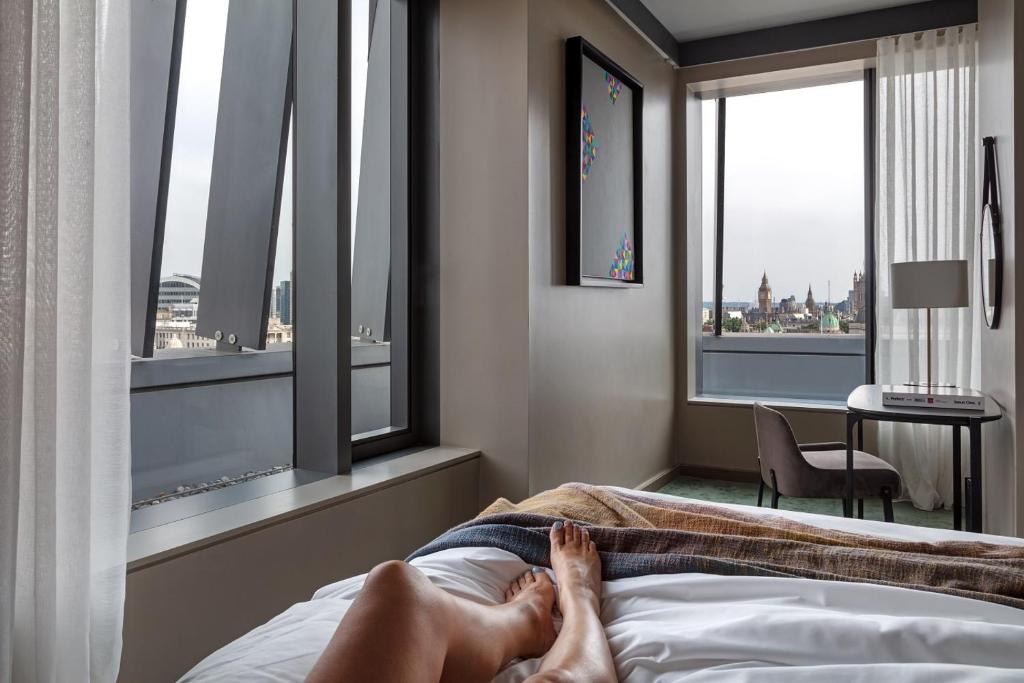 Corner Suite - Image 5