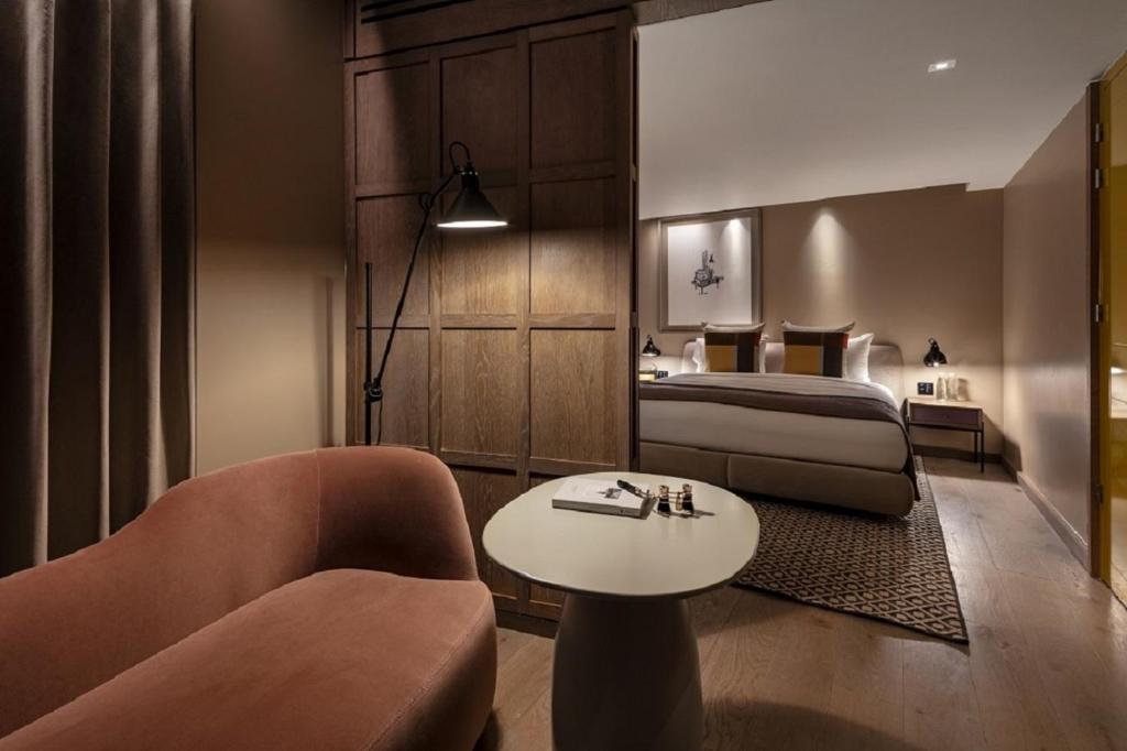 Junior Suite - Image 1