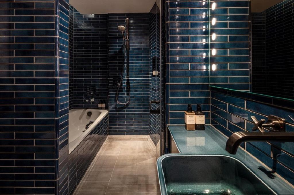 Junior Suite - Image 4