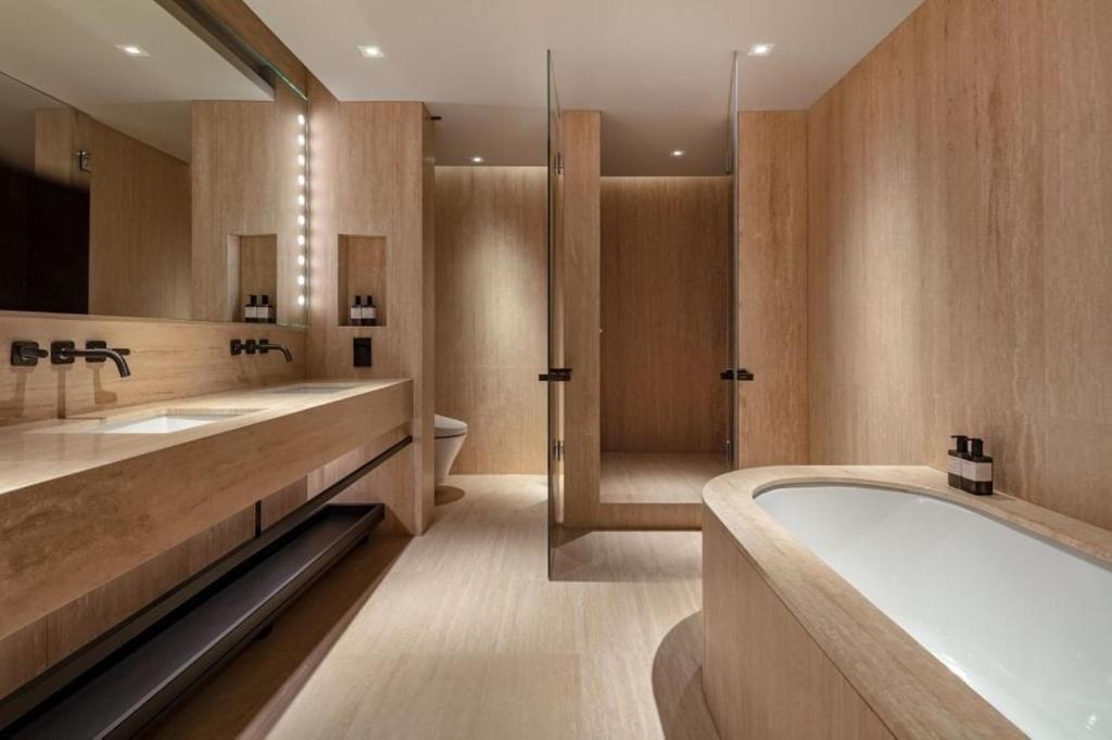 Signature Suite - Image 3