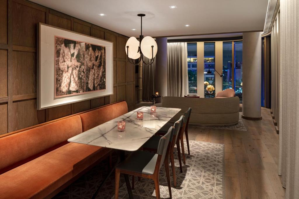 Tower Penthouse Suite - Image 3