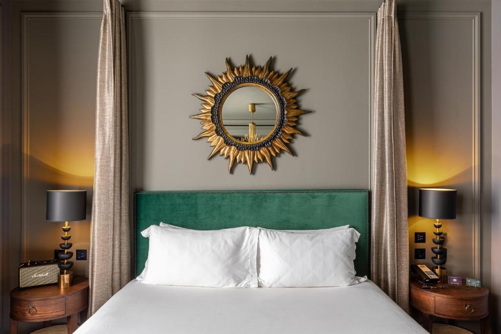 Newman Suite - Image 2