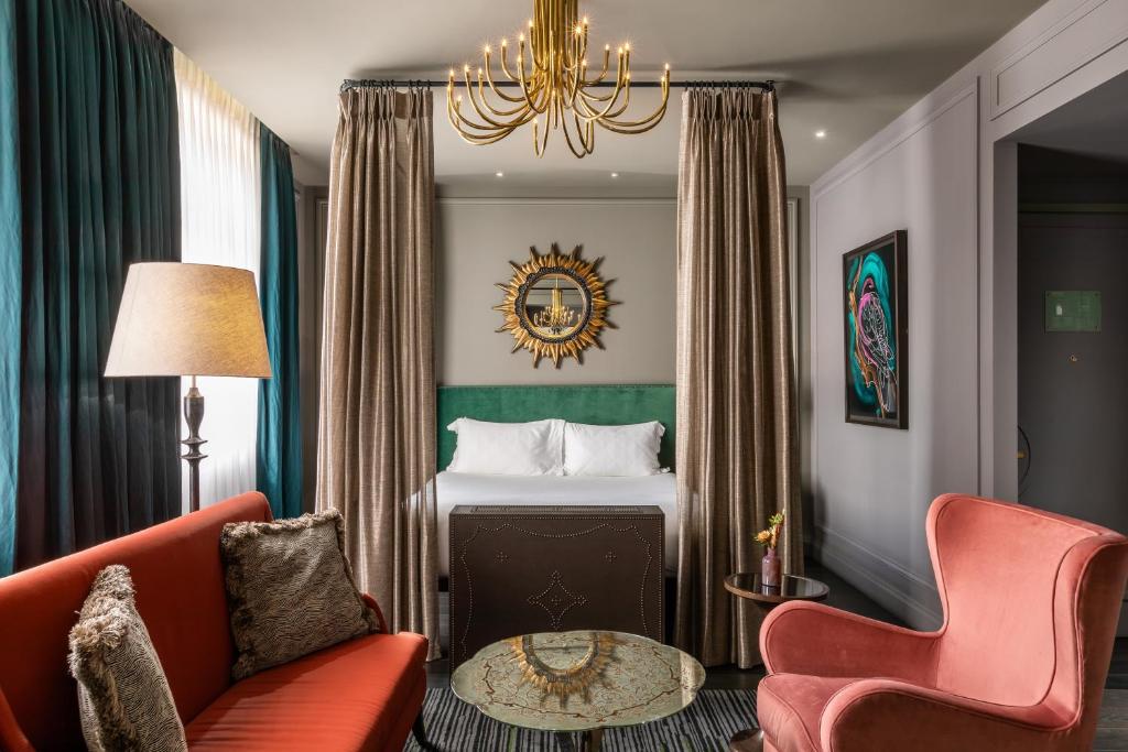 Newman Suite - Image 3