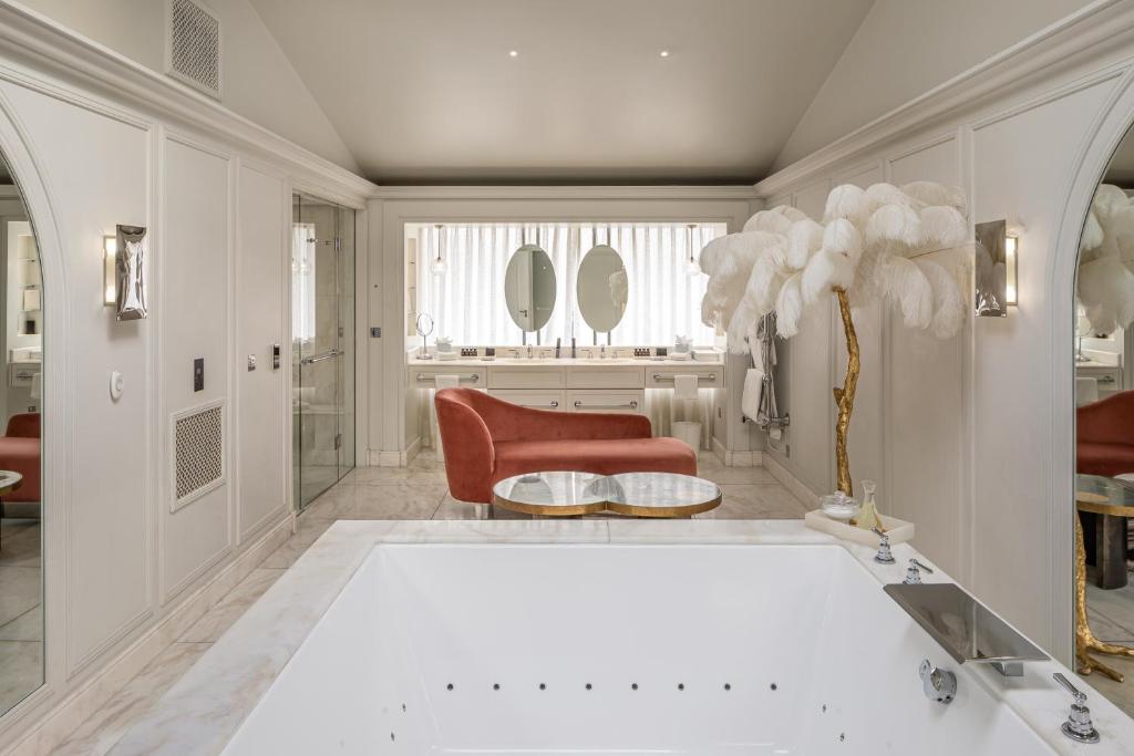 Penthouse Suite - Image 2