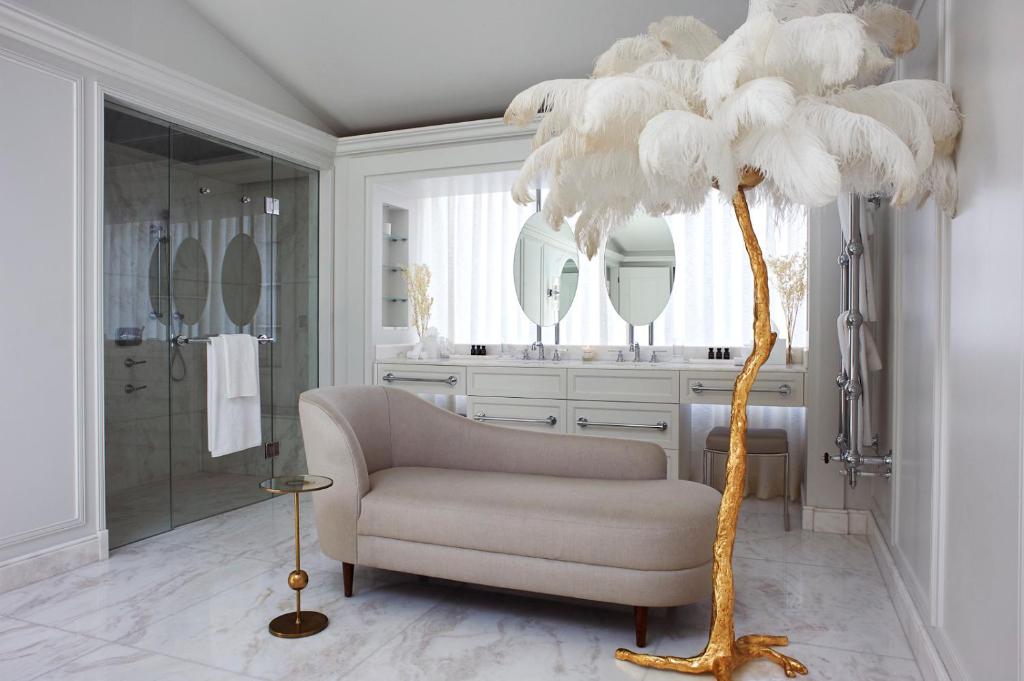 Penthouse Suite - Image 4