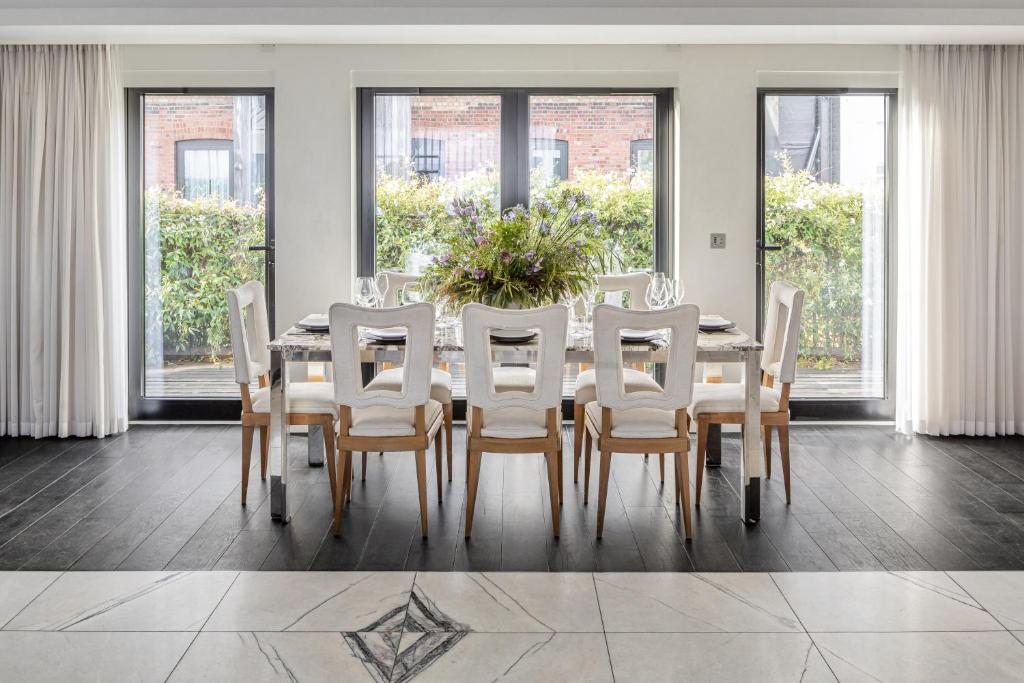 Penthouse Suite - Image 6