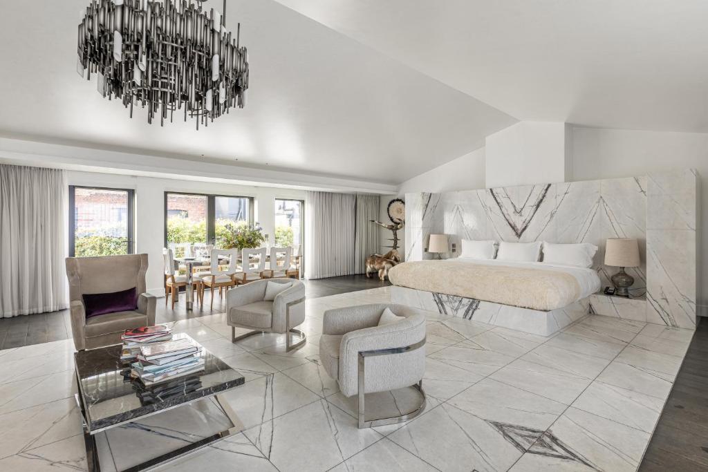 Penthouse Suite - Image 1