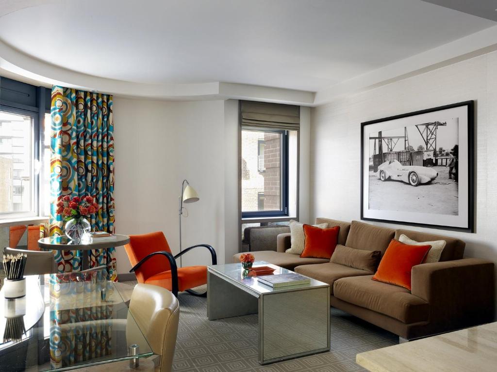 One-Bedroom Suite - Image 2