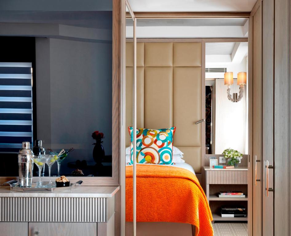 One-Bedroom Suite - Image 5
