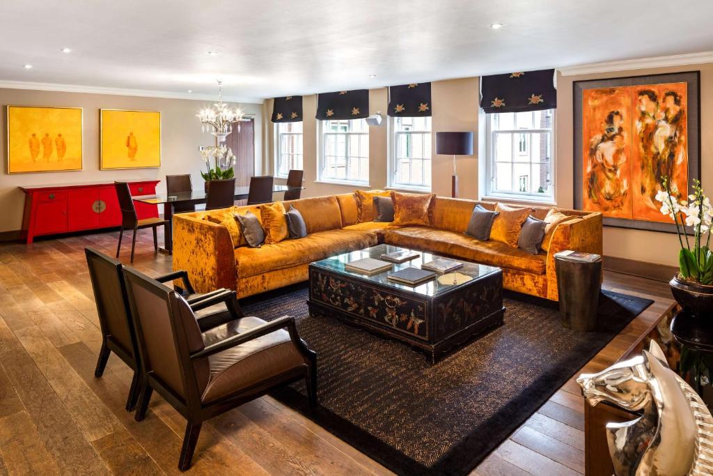One-Bedroom Suite - Image 14