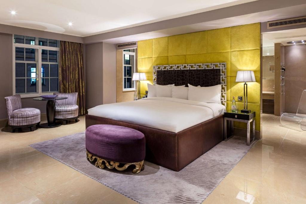 One-Bedroom Suite - Image 3