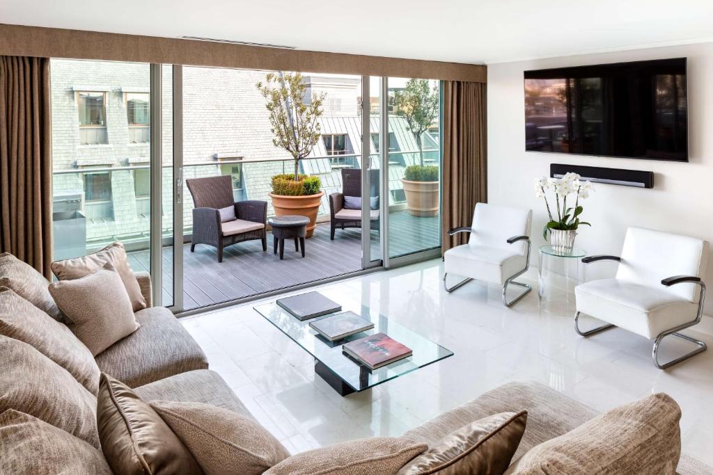 Two-Bedroom Suite - Image 5