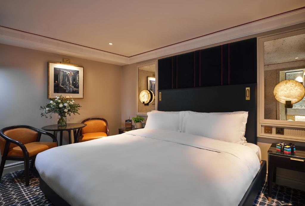 Deluxe Double or Twin Room - Image 1