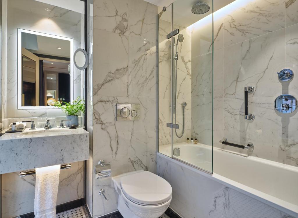 Executive Double or Twin Room - Image 4