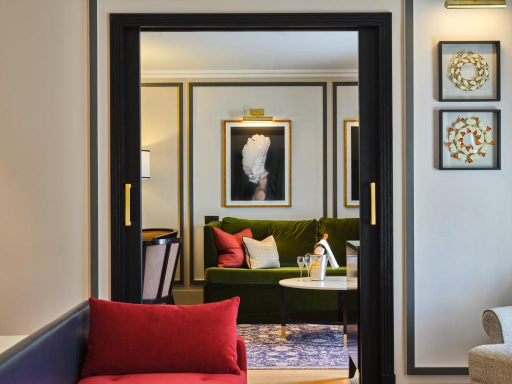 King Suite - Image 7