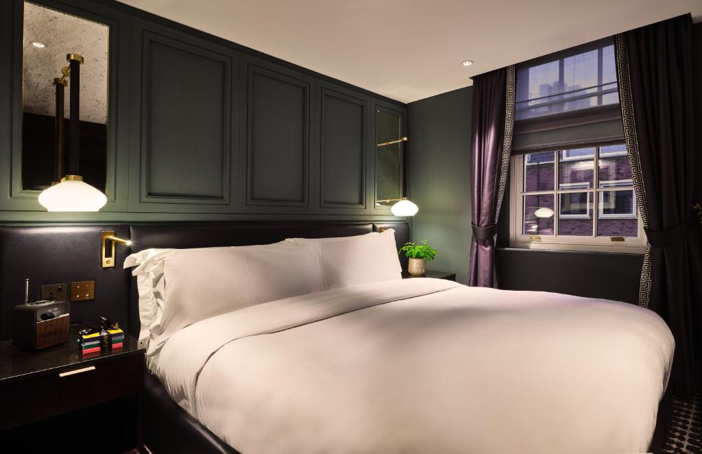 Standard Double Room - Image 4