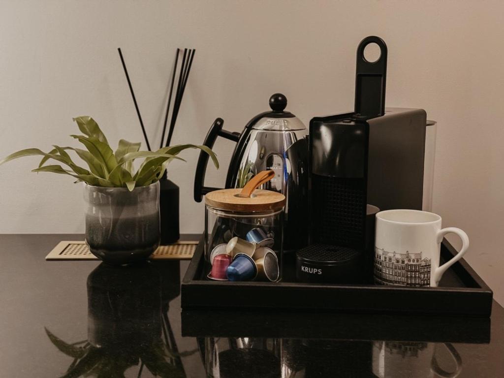 Standard Double Room - Image 7