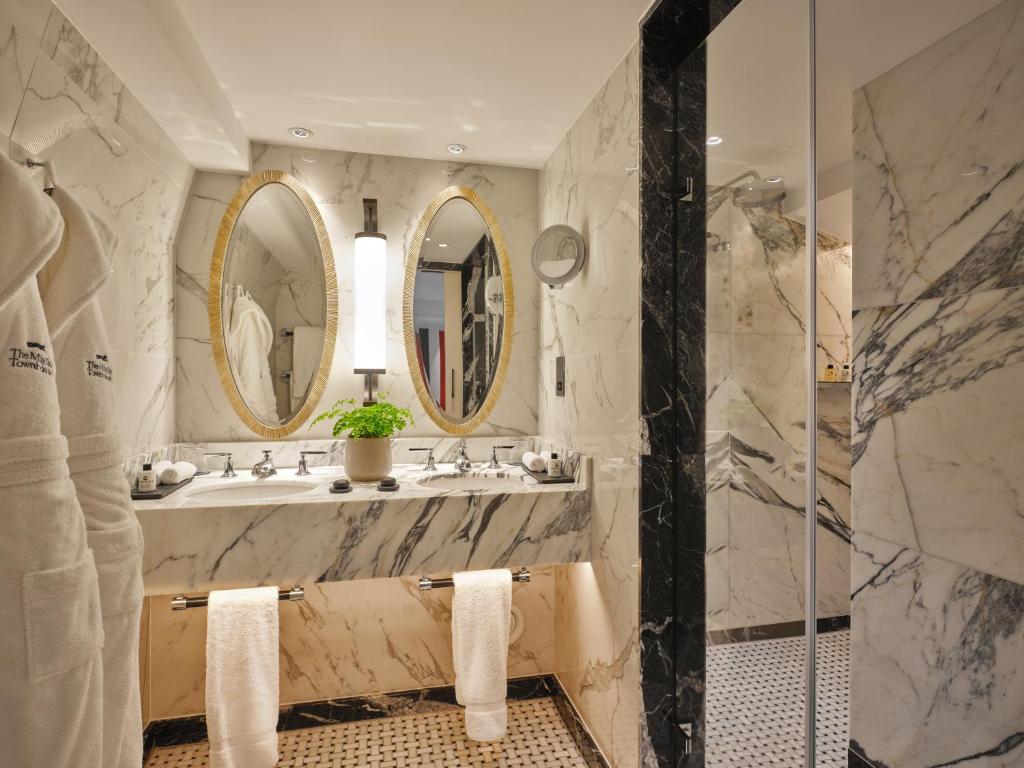 Suite with Terrace - Image 3