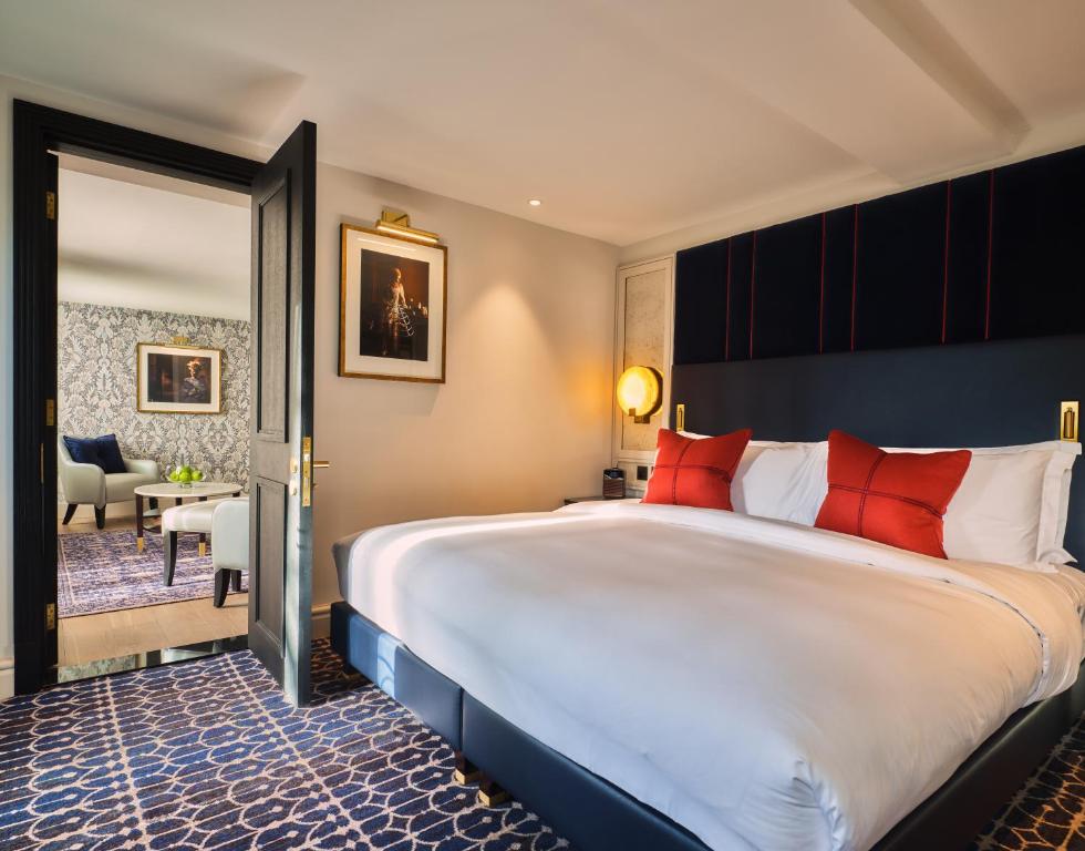 Suite with Terrace - Image 7