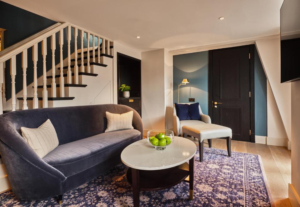 Suite with Terrace - Image 8