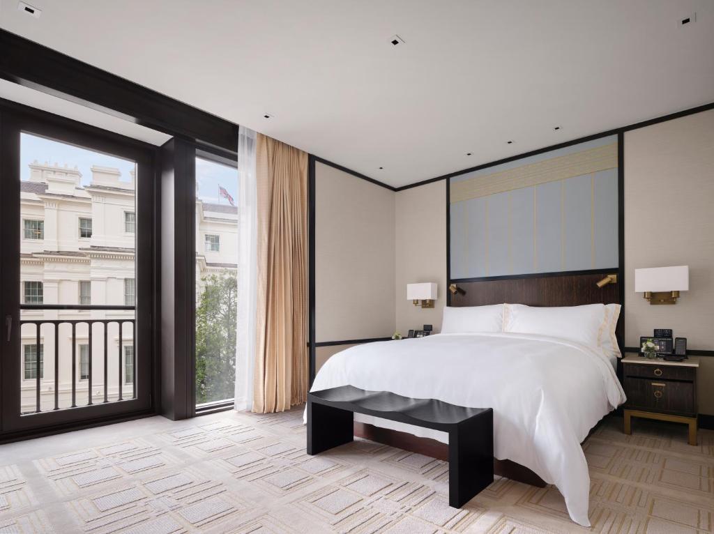 Grand Premier Park Suite King - Image 3