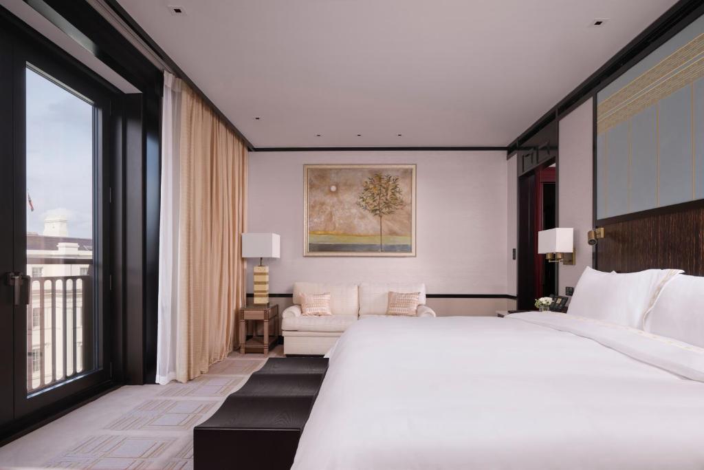 Grand Premier Suite Double - Image 4