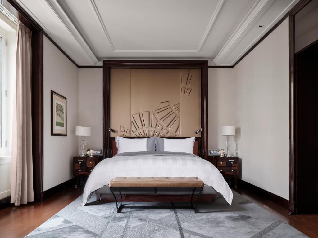 Deluxe Suite - Image 4