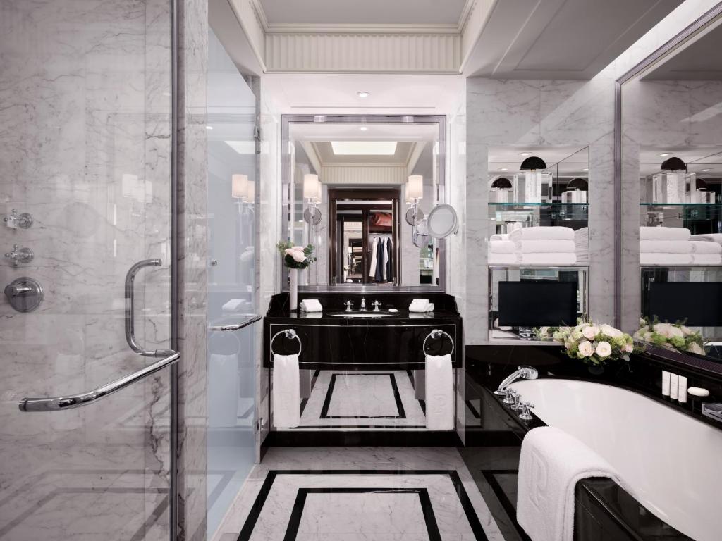 Deluxe Twin Room - Image 3