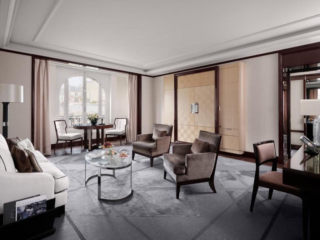 Grand Premier Suite - Image 4