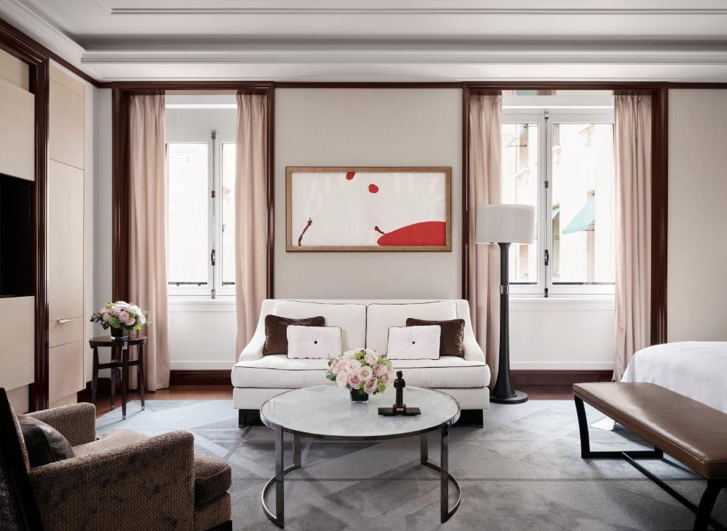 Junior Suite - Image 2