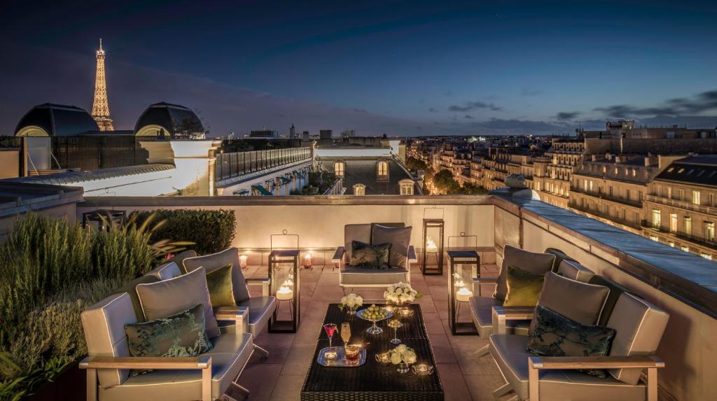 Rooftop Garden Suite - Image 9