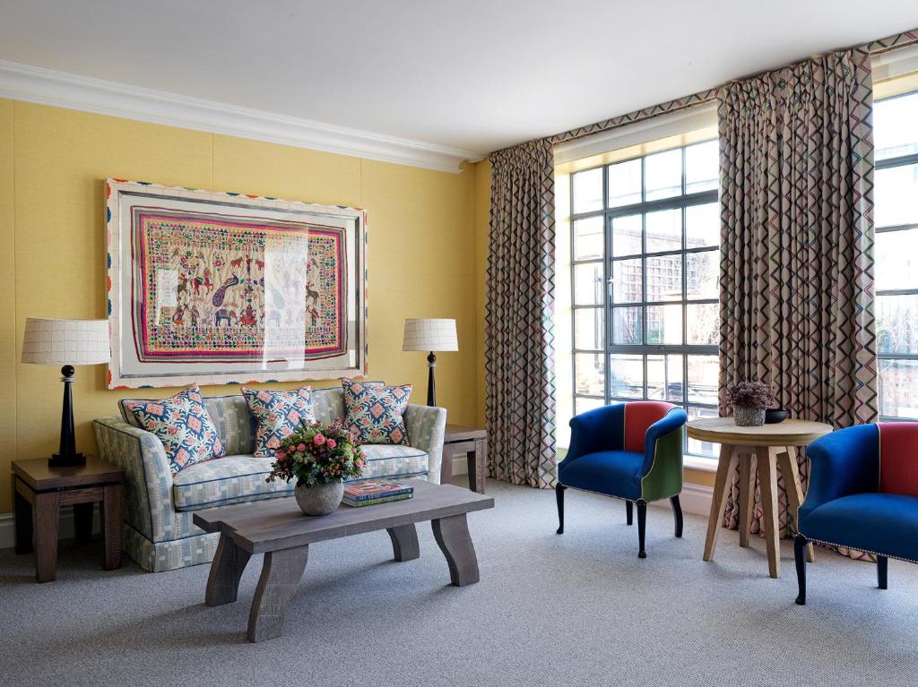 Luxury Junior Suite - Image 5