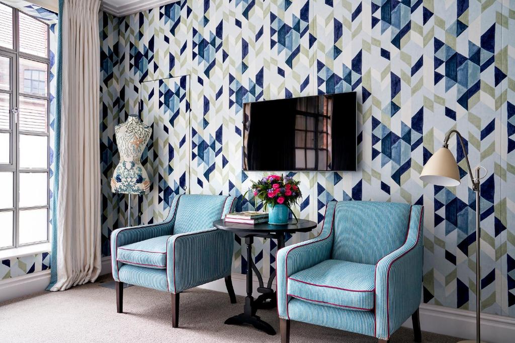Luxury Room - Image 2