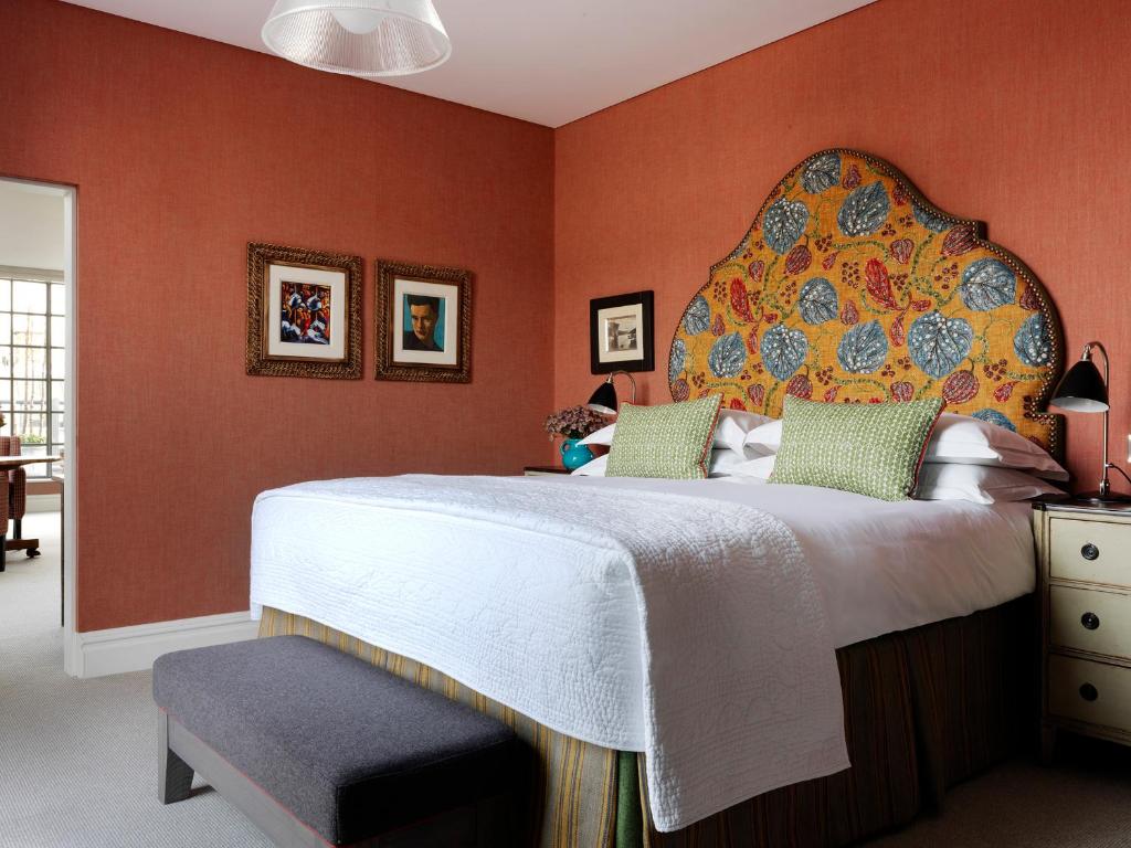 Two-Bedroom Suite - Image 8