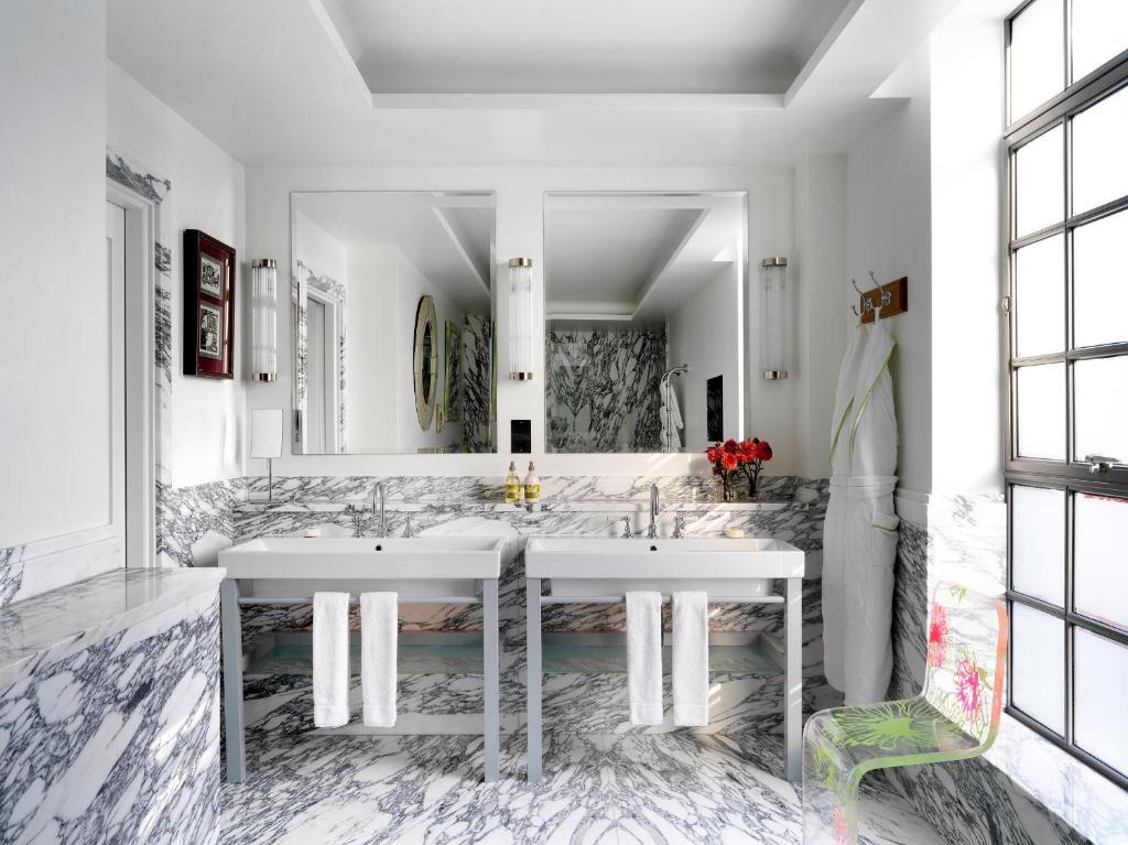 Two-Bedroom Suite - Image 9