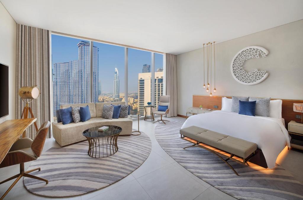 Superior King Room with Partial Burj Khalifa or Downtown View - Image 3
