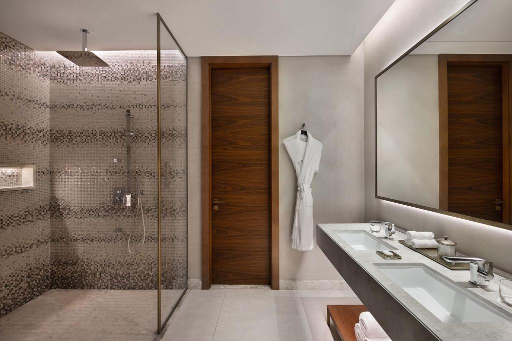 Two-Bedroom Family Suite with City View - Image 7
