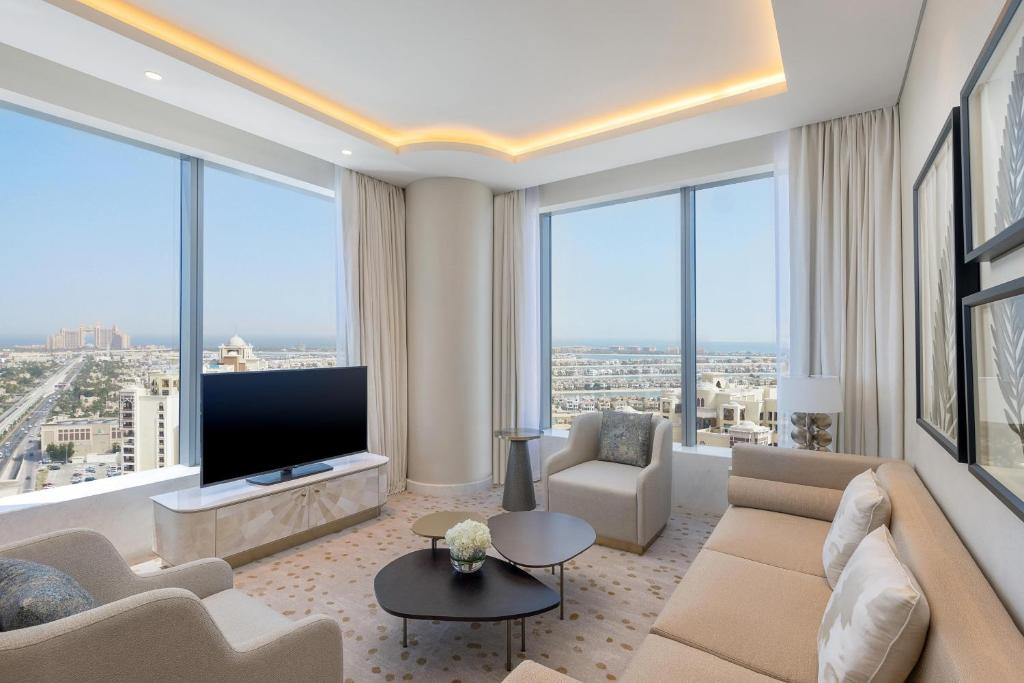 Metropolitan Suite with Sea View - Image 1